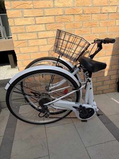 美品！thrift スリフト 折り畳み式中古自転車 ギア 鍵付 26インチ ホワイト THRIFT 折りたたみ自転車(自転車)の中古が安い！激安で譲ります・無料