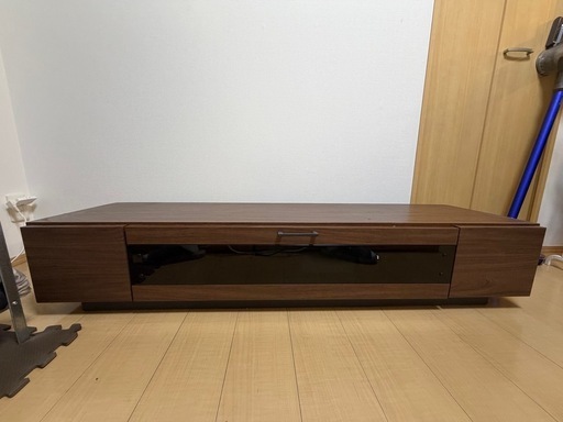 テレビ台　幅150㎝