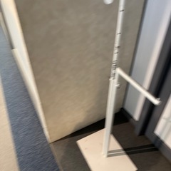 アパレル店舗向け可動式ディスプレイラックの画像