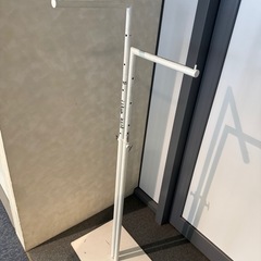 アパレル店舗向け可動式ディスプレイラックの画像