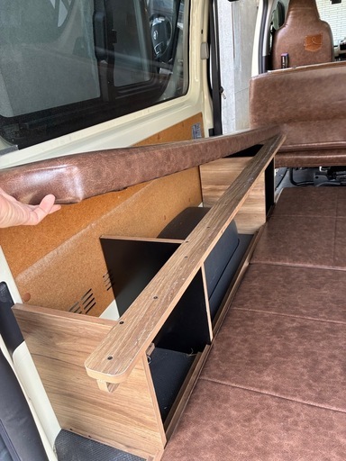 ハイエース7型DX用
ベッドキット