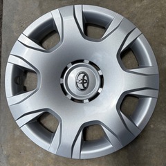トヨタ　ハイエースの純正15インチ　ホイールキャップ4枚セットの画像