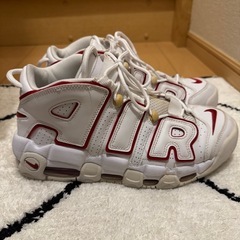 ナイキえあもエアモアアップテンポの画像