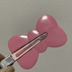 無料でどうぞ！跡がつかない前髪ピン2つセットです☺️の画像