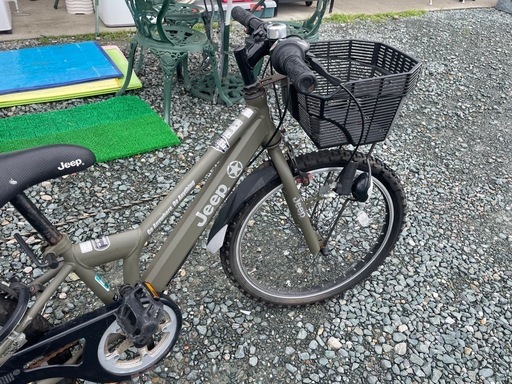 Jeep 22インチ 6段変速 子供用自転車 オリーブカラー カゴ付き