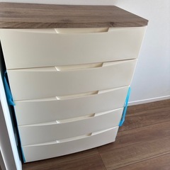 アイリスオーヤマ チェスト ラクラク引出し 木天板 5段 日本製 幅73×奥行41.5×高さ100cm ホワイト/ナチュラル 白 プラスチック HG-725Rの画像