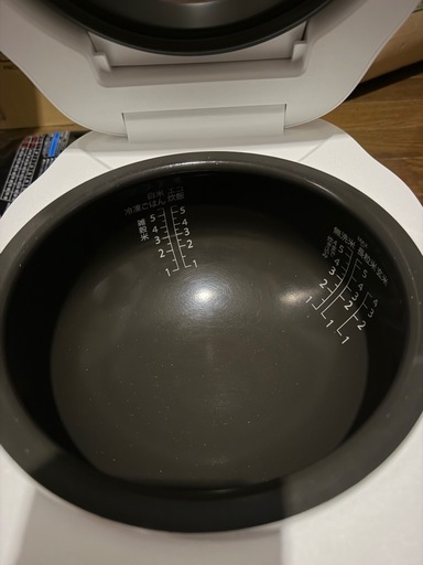 ティファールの炊飯器です。