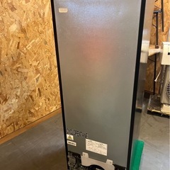 【中古】ブラック冷蔵庫 YRZ-F15LK 156Lの画像