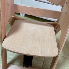 【取引中】木製ローベビーチェアの画像