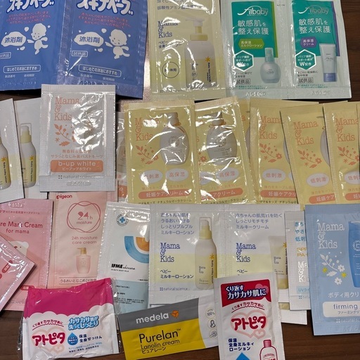 【新品未開封】ほほえみ  らくらくミルク　粉ミルク　哺乳瓶　おむつ