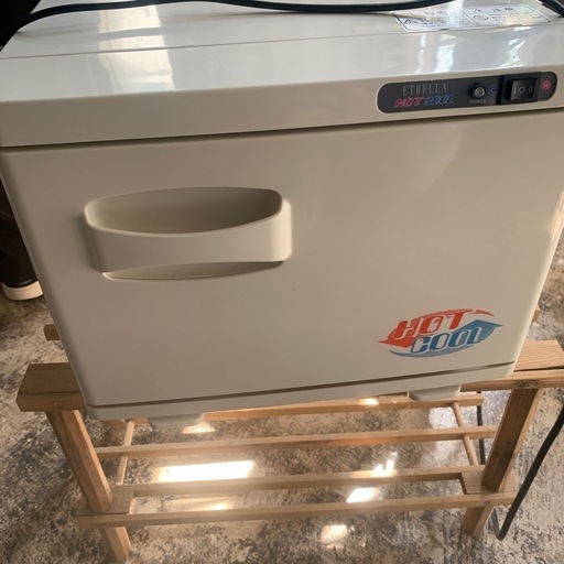 ETBELLA（エトゥベラ）のタオルクーラー＆ウォーマー（型番：KD-8FL）。﻿