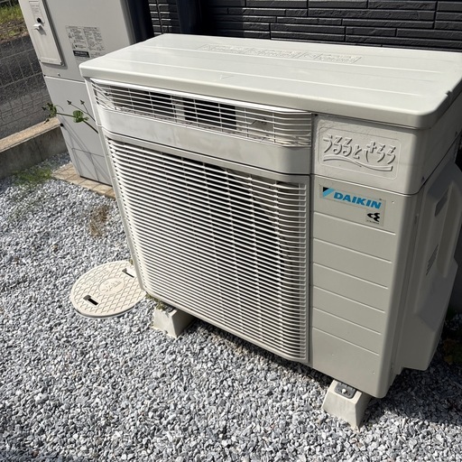 美品です！6畳用ダイキン F22ZTRXS-W（2022年・6畳用）