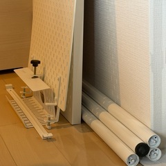 デスク一式（120×60cm）＋有孔ボード
＋配線収納の画像