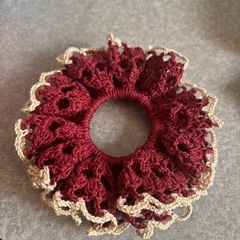 📌新品📌ラメ入りレース糸 シュシュの画像