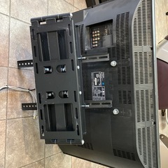 壁掛けテレビ設置用金具付きの画像