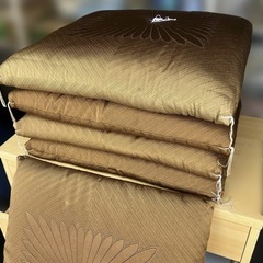 P69 菊花片模様　座布団5枚セットの画像