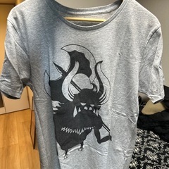 城とドラゴンTシャツの画像