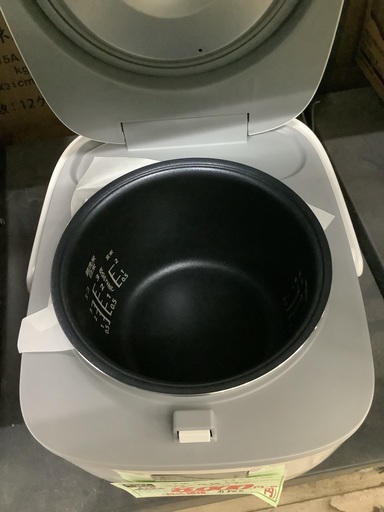 未使用 ヤマゼン 3合炊き マイコンジャー炊飯器 YJC-300 管D260427HK (ベストバイ 静岡県袋井市)