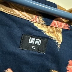 ユニクロ UNIQLO シャツ メンズ XLの画像