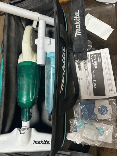 (マキタ )インパクトと掃除機のセット
