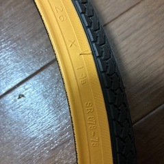 自転車のタイヤの画像