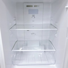 (送料無料) 2023年 極美品 140L 冷蔵庫 2年使用 霜取り不要 ガラス棚 LED庫内灯 ①の画像