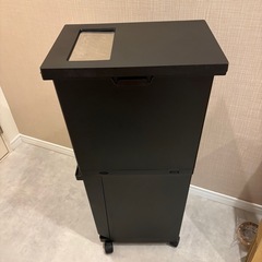 ゴミ箱の画像