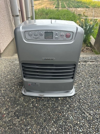 ジャンク石油ファンヒーター (プラチナ) 新潟の季節、空調家電《ファン