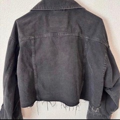 H&M クロップドデニムジャケット　ブラックの画像