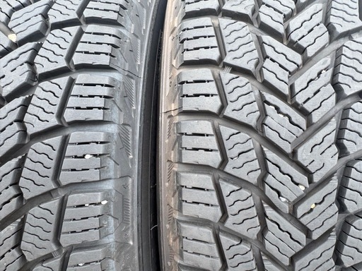 165/70R14スタッドレスタイヤ