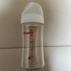 Pigeon ピジョン　哺乳瓶　240ml ガラス製の画像