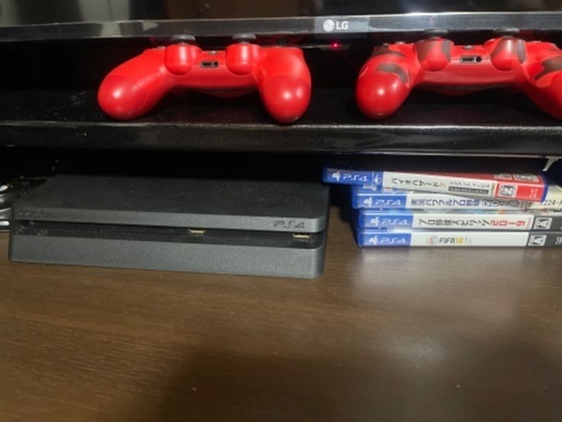 セット　テレビ　43 、ps4slim 、ゲームコントローラー2個が付属します。