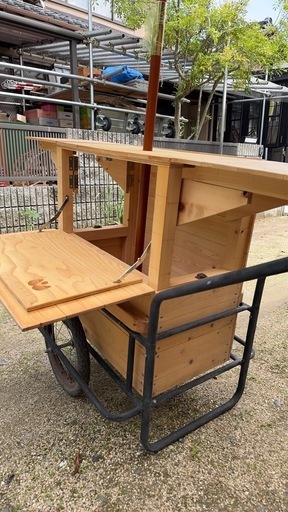 檜造りのパラソル屋台　リアカーゴ中古