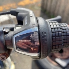 近場なら配送します　【折りたたみ自転車 20インチ カゴ付き 6段変速】の画像