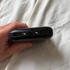 モバイルバッテリー A85 20000mAh 超小型 大容量 2.1A急速充電 フラシュライト付きの画像