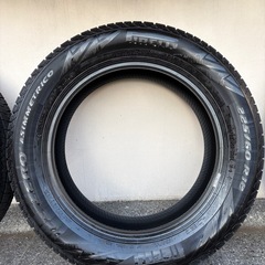 PIRELLIスタッドレスタイヤ 225/60 R18 2023年製 4本セットの画像