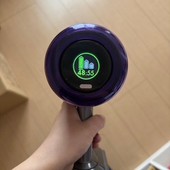 Dyson ダイソン コードレス掃除機 SV18スタンド・アタッチメント付きの画像