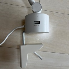 IKEA 卓上ライトの画像