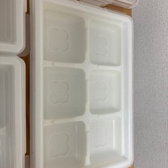 離乳食　保存ケース　の画像