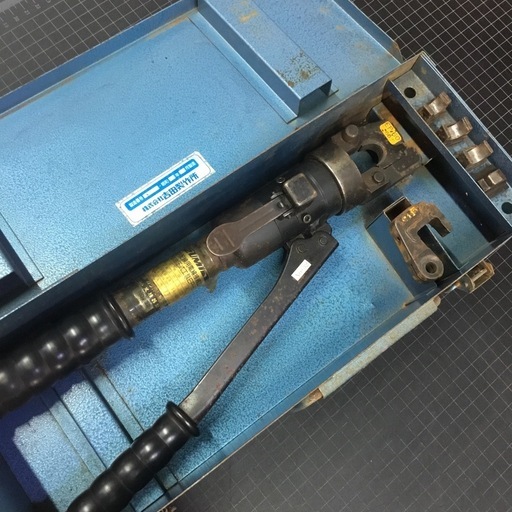 店頭引取限定】【中古】【現状販売】IZUMI イズミ 手動油圧式工具 8 