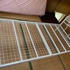 ベッドの画像