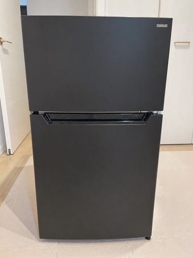 2ドア冷蔵庫87L｜2024年購入｜使用少なめ（話し合い中）