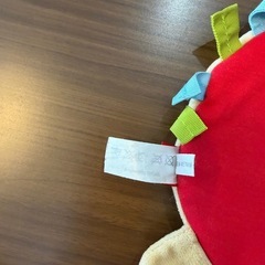 タグいっぱいハリネズミおもちゃの画像