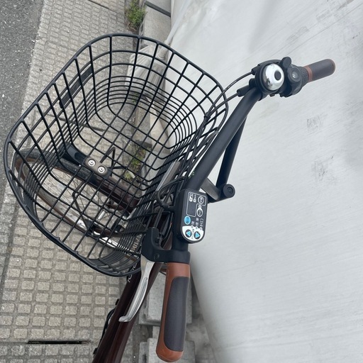 【YAMAHA】ヤマハ 電動アシスト自転車 PAS Ami（パス アミ）カゴ付き ブラウン　