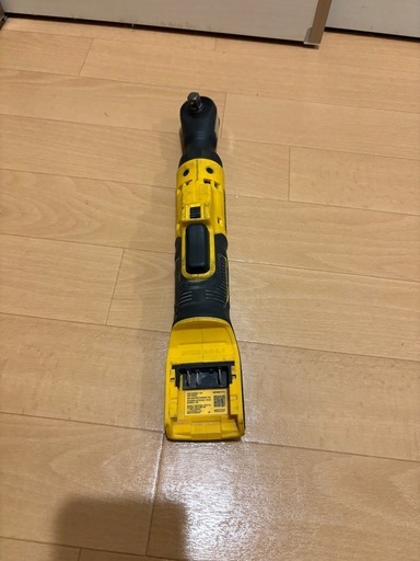 DEWALT　電動ラチェット 10.8ボルトDCF503本体のみ