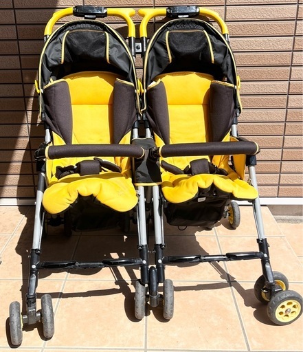【美品】アップリカ ネルッコベッド ツインズ　2人乗りベビーカー 双子 年子