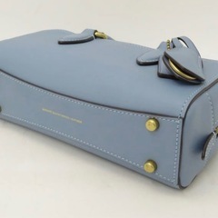 COACHコーチの水色のバッグの画像