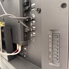 2020年製　SHARP 60インチテレビ　壁掛け風テレビ台セットの画像