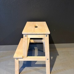 【IKEA】脚立兼サイドテーブル
の画像