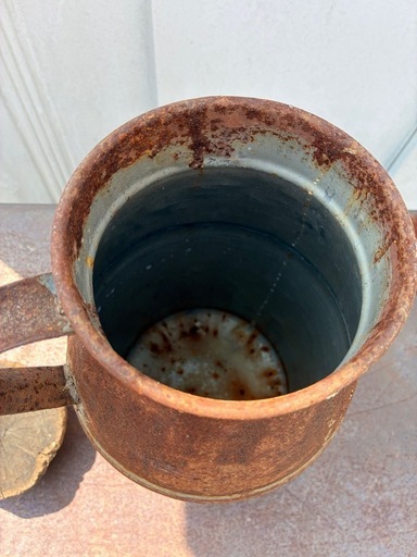 アンティークの牛乳缶